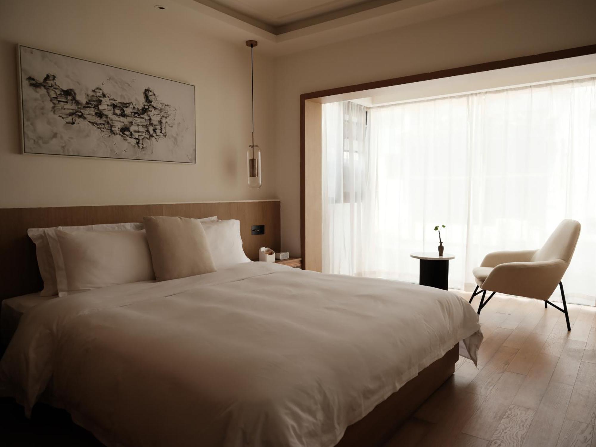 Guilin Bonjour Boutique Hotel- Free Pick Up Service Over 3 Nights Bilik gambar